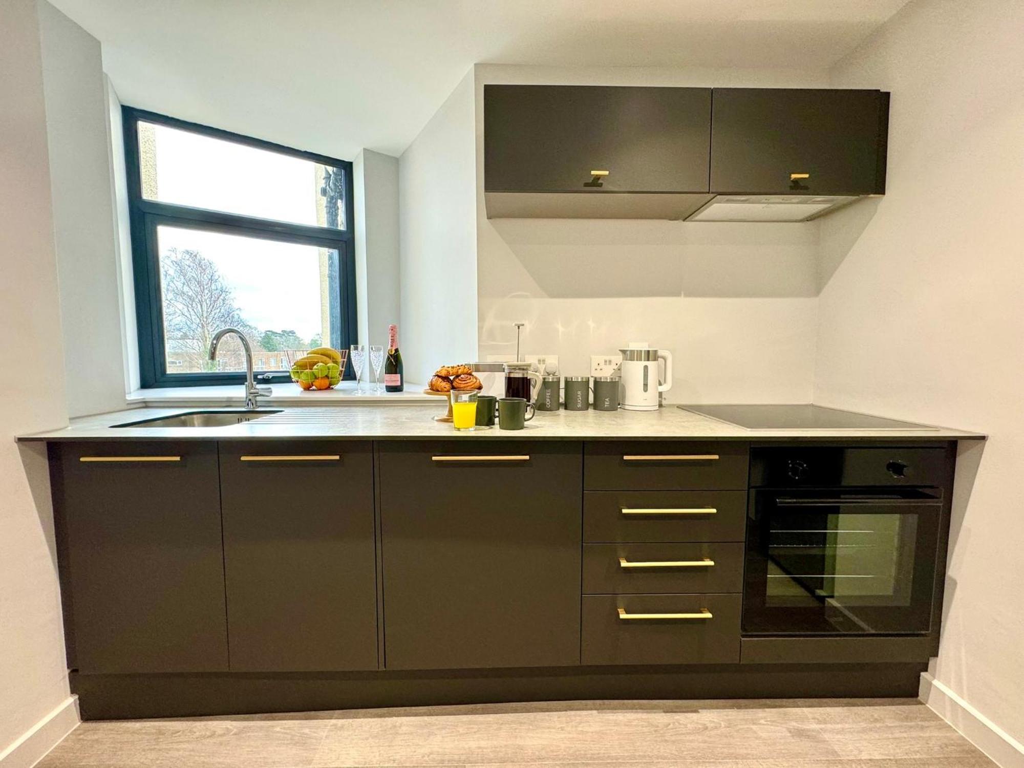 Amazing Large 3 Bedroom Apartment - Sleeps 8! Bournemouth Luaran gambar